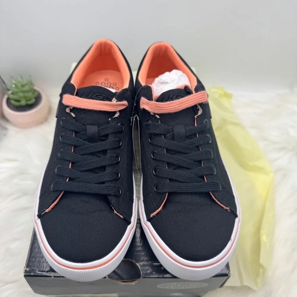 WOMEN’S ALLY OXFORD SNEAKER In Black Size 6 - Image 4