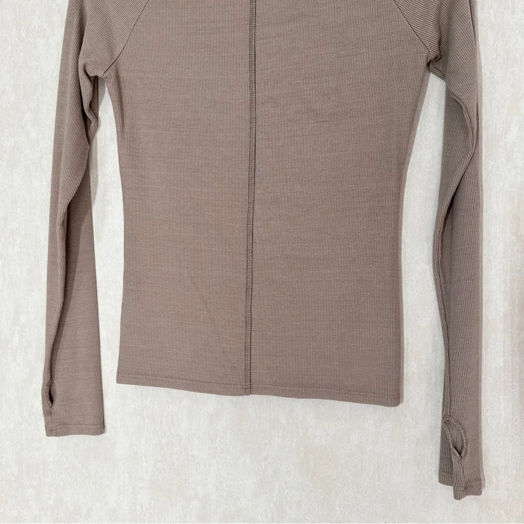Joah Brown Women’s Stitch Mock Neck Longsleeve Top Ribbed Thumbholes Brown M/L - Image 8