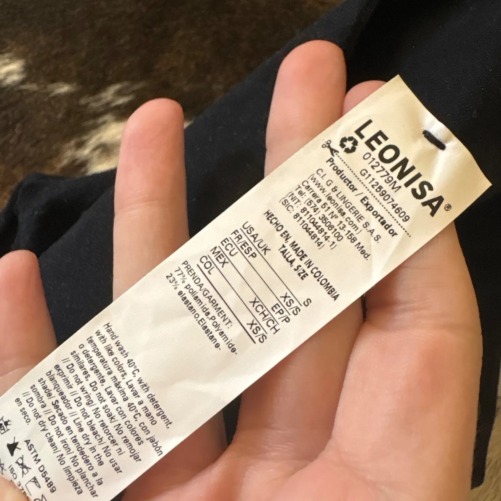 LEONISA SmartShape Capri Invisible High-Waisted Capri Shaper Size Small - Image 6