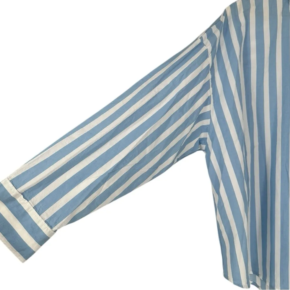 Old Navy Blue White Stripe Button Down Cropped Shirt size XXL Long Sleeve NWT - Image 5