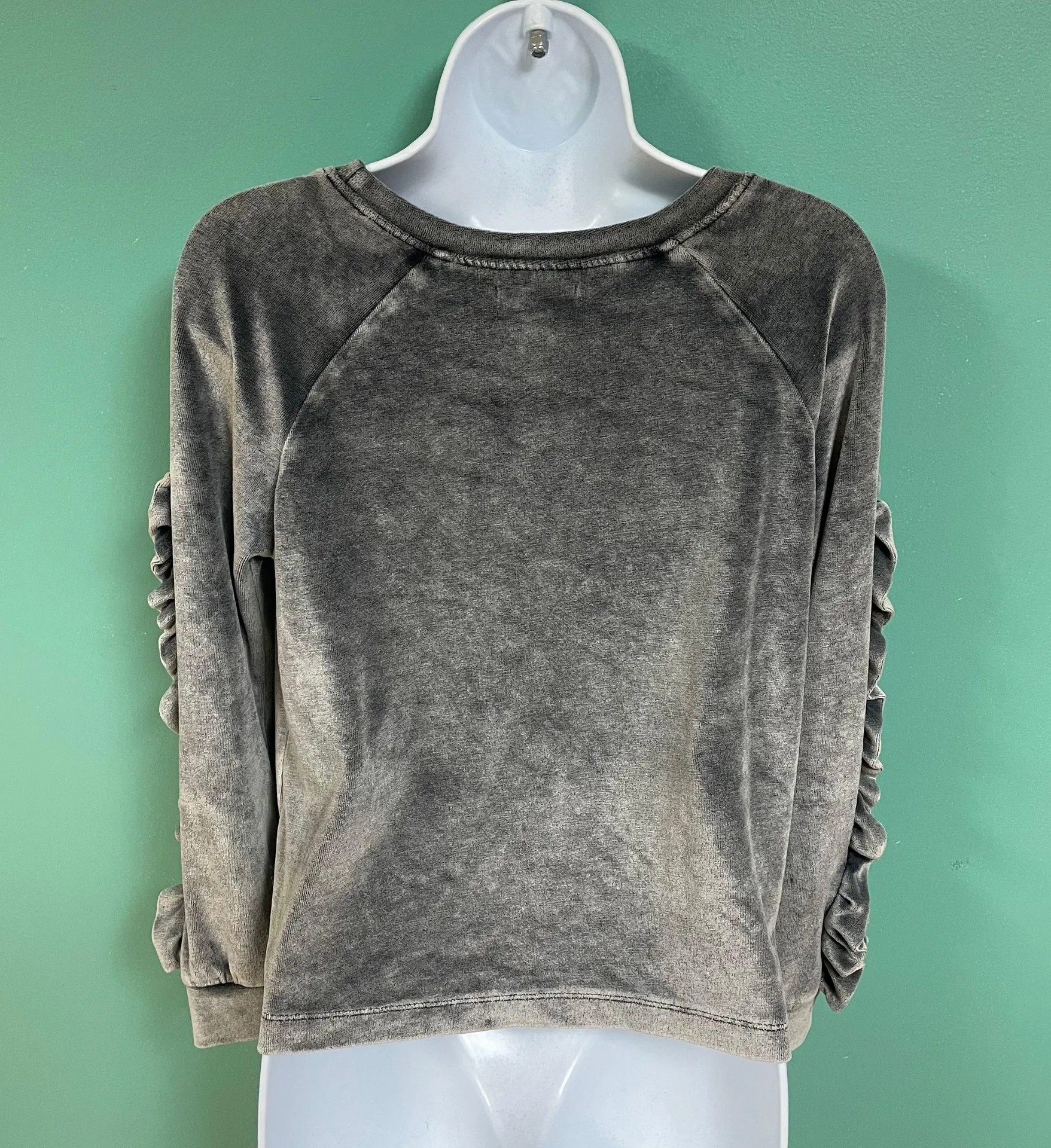 Gray Velour Ruffle Sleeve Pullover - Image 4
