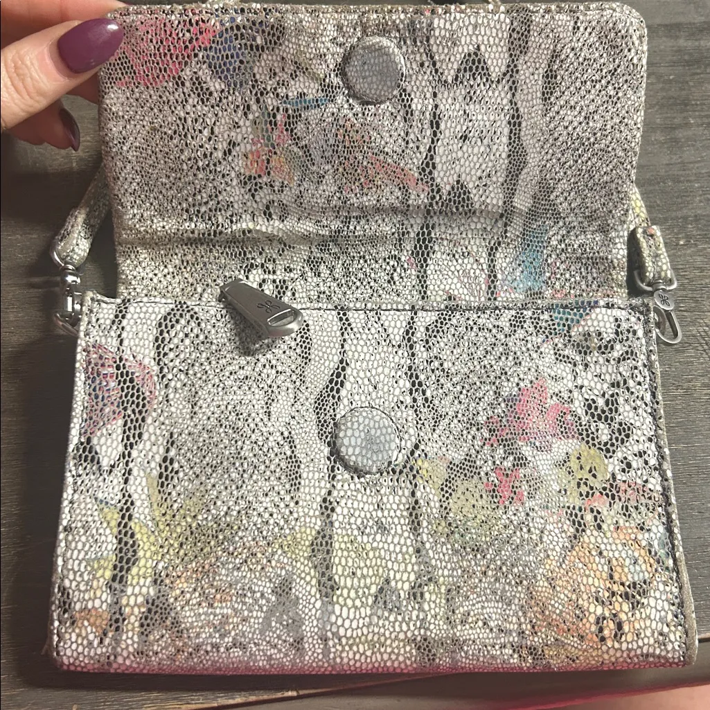 Hobo Jetty Leather Lizard Floral Convertible Bag - Image 4