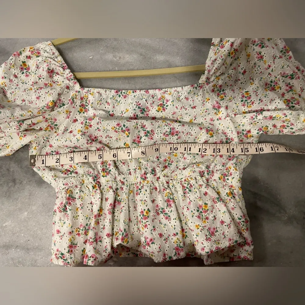 Wild Fable Eyelet Floral Puff Sleeve Crop Top Elastic Waist Square Neck Size M - Image 10