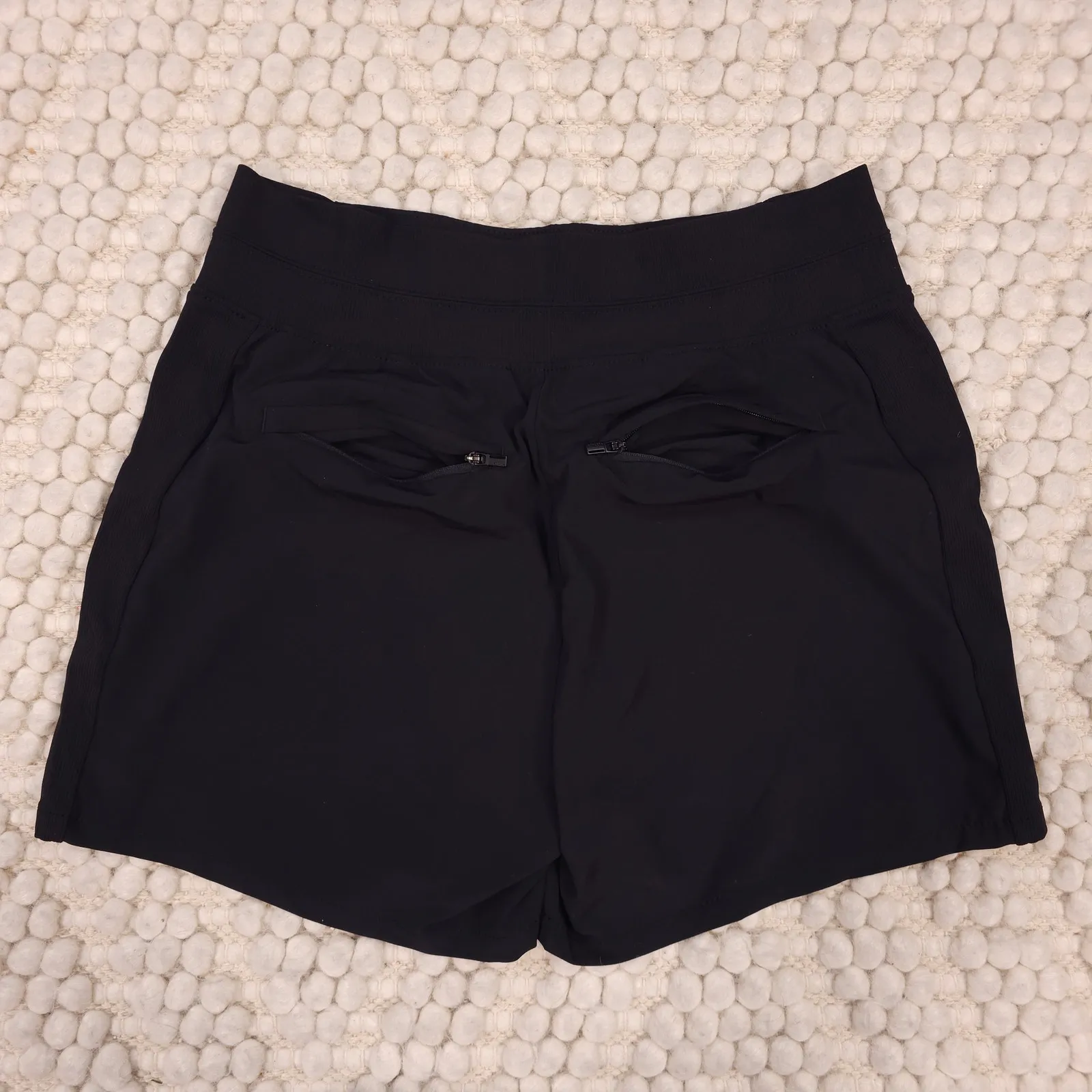 Athleta Brooklyn Short Black Sz 2 - Image 8