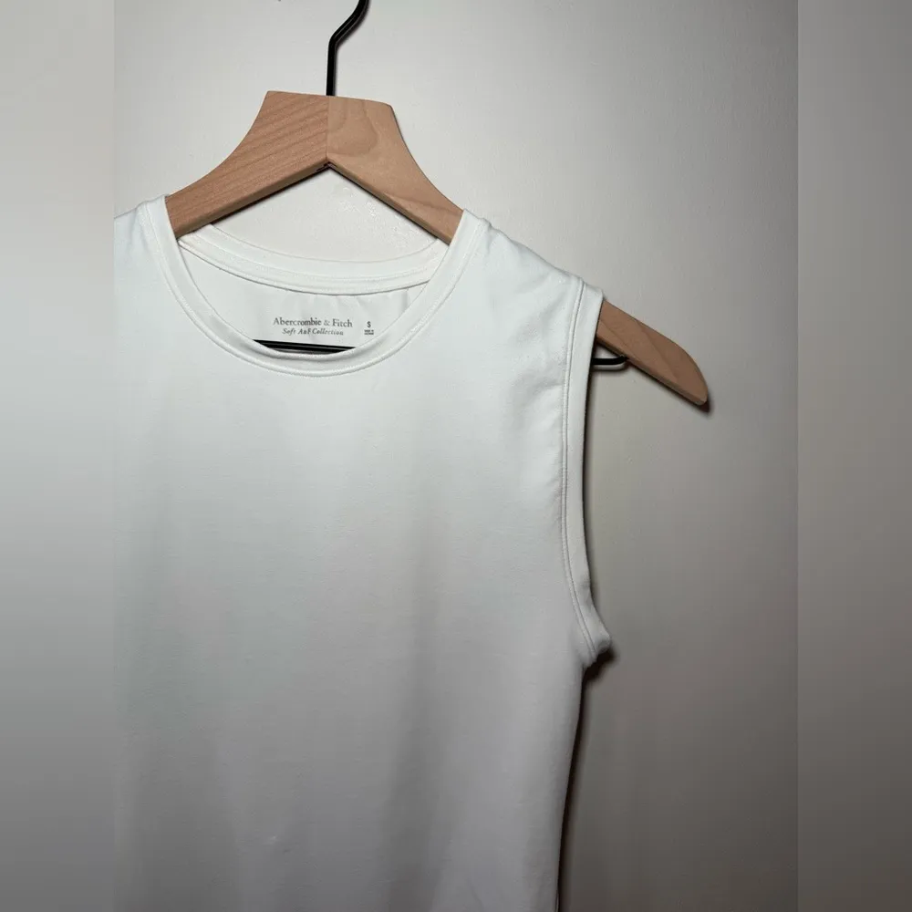 cotton seamless crewneck tank top bodysuit white small - Image 3