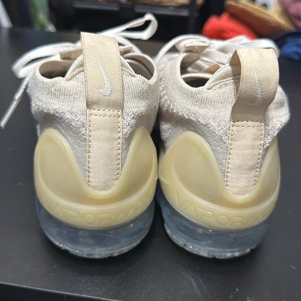 Nike Air Women's VaporMax FlyKnit Athletic Shoes - Image 4