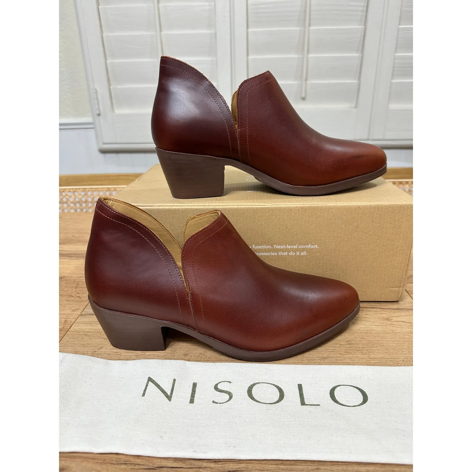 Nisolo Mia Everyday Ankle Bootie Auburn Leather Size 9.5 NIB Contemporary Comfy Red - Image 3