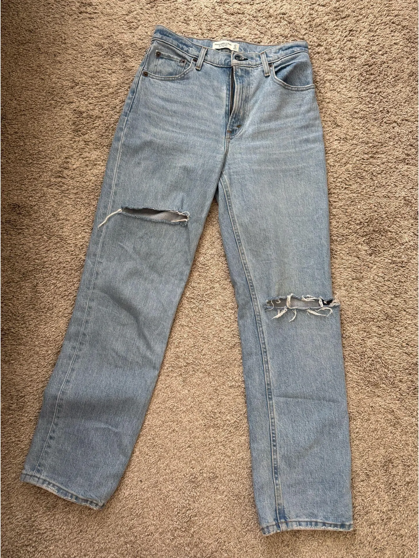 Abercrombie & Fitch Ultra High Rise 90s Straight Jean - Image 8