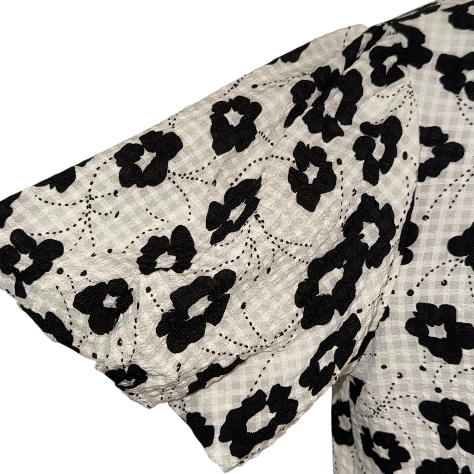 ANTHROPOLOGIE THML White & Cream With Black Floral Puff Sleeve Textured Top  S - Image 5