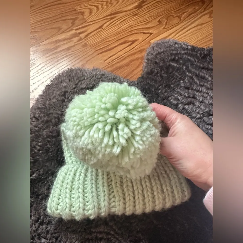 Urban outfitter mint green beanie - Image 5