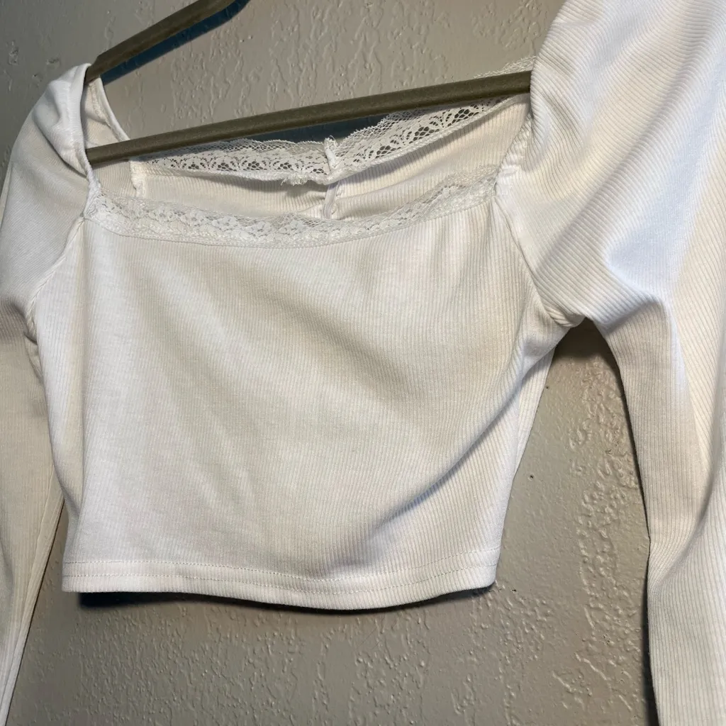 SHEIN Cream Crop Top Blouse Long Sleeves SZ 10 Summer Casual Tee T Shirt Lace - Image 5