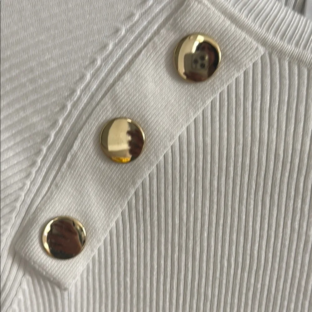 Zara off White Ribbed Top with Gold Button Accents - Image 3