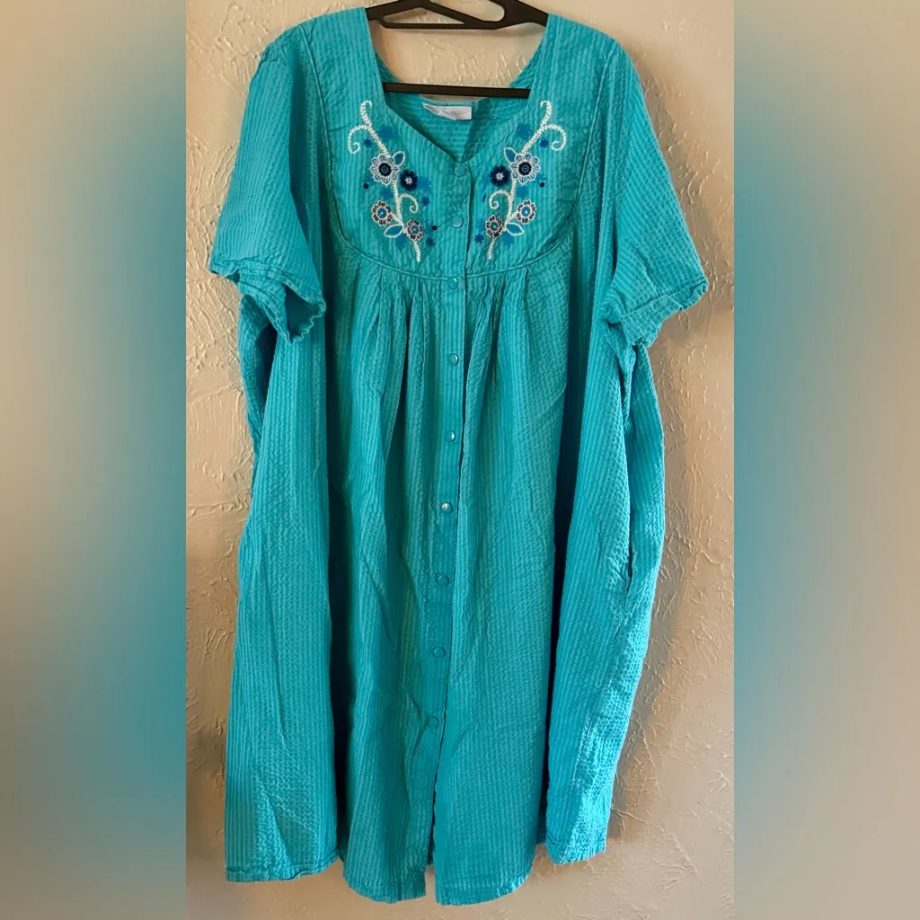 Only Necessities Embroidered Bib Seersucker Lounger Blue/White 4X, 34/36 Blue - Image 8