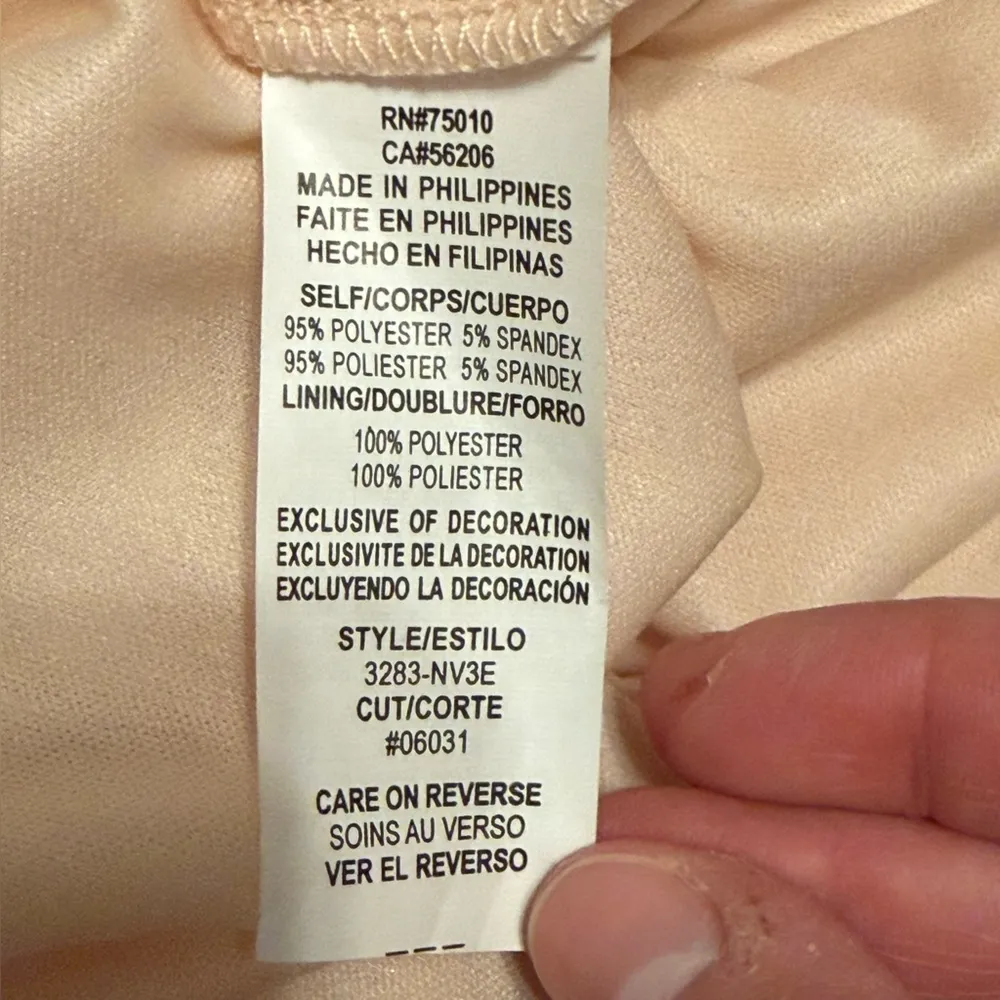 David’s Bridal City Triangle Ivory/Nude Short Lace Dress Bead Embellished Waist - Image 10