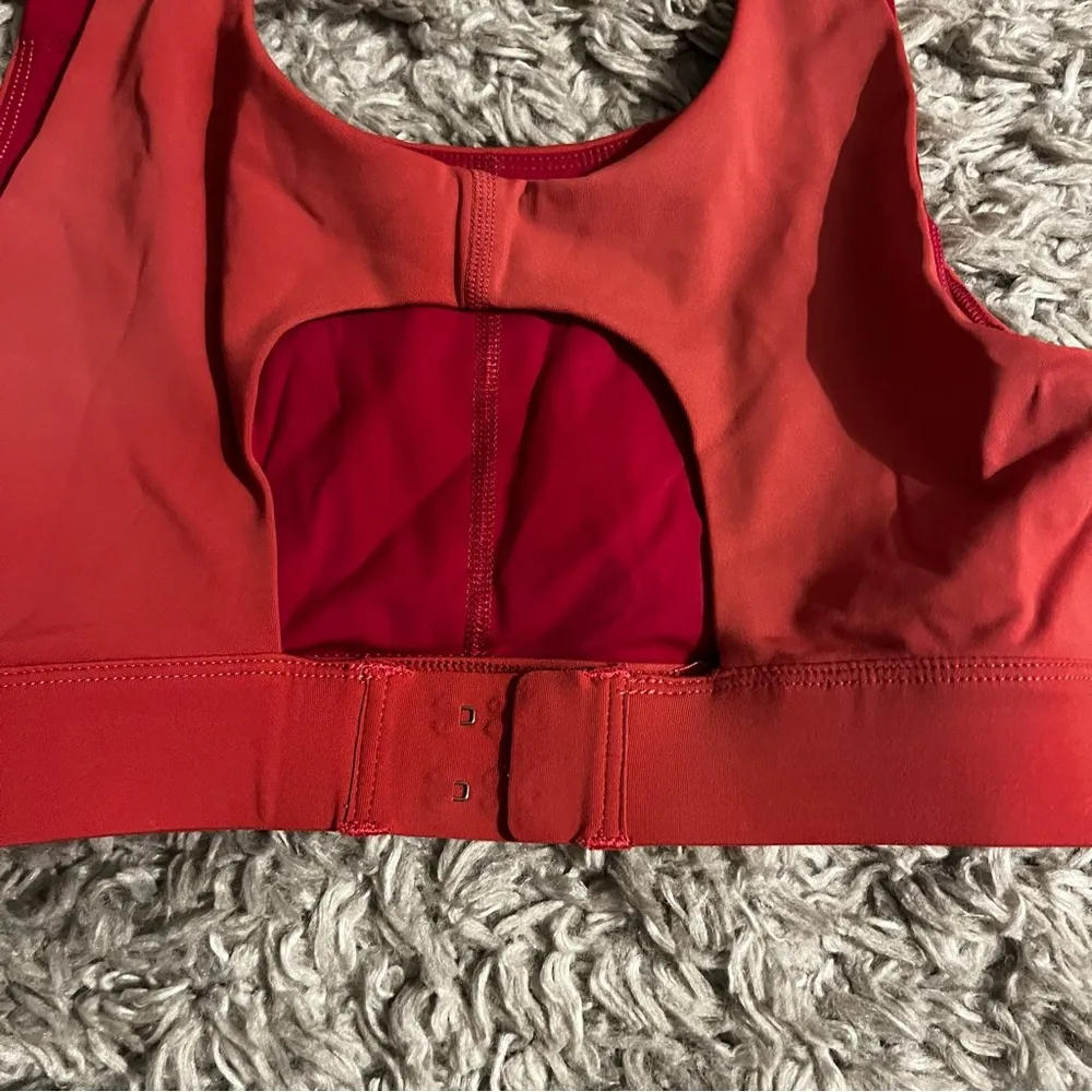 Outdoor voices high support sport bra size small - Image 3