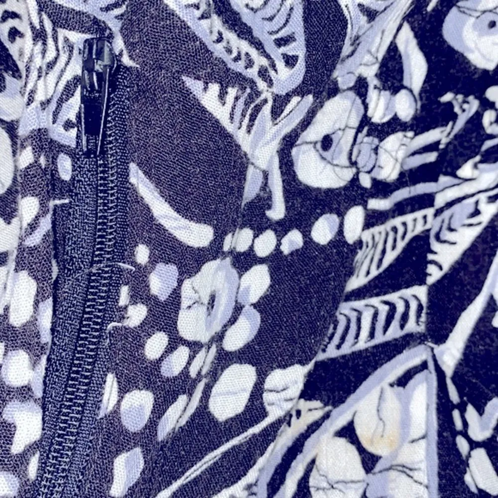 Vintage floral dress size 10 Black - Image 14