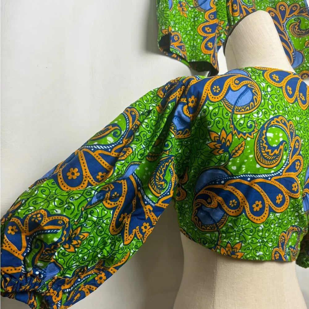 Fashion Vibrant Green and Blue Paisley crop top & short Set
Medium - Image 6