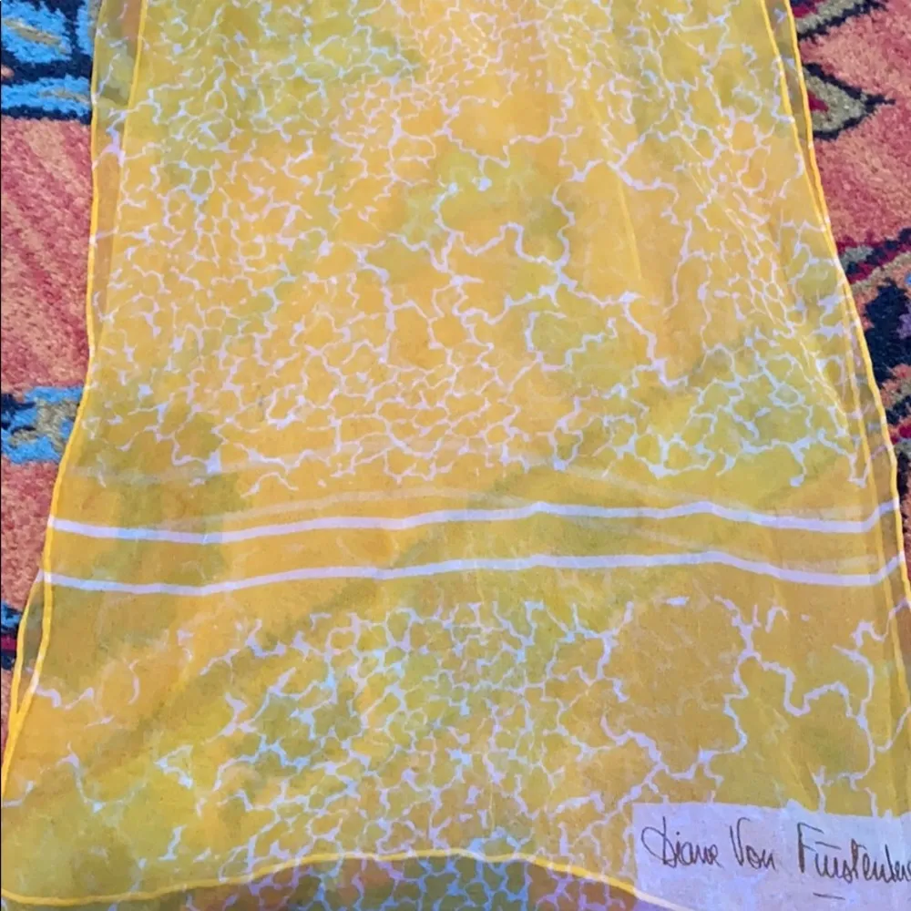 Vintage Diane Von Furstenberg scarf Yellow - Image 3