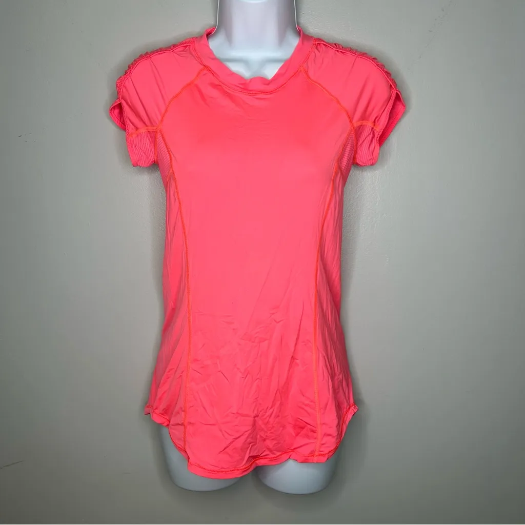 Lululemon  Run Sun Sprinter Short Sleeve Top in Flashlight Size 2 - Image 5