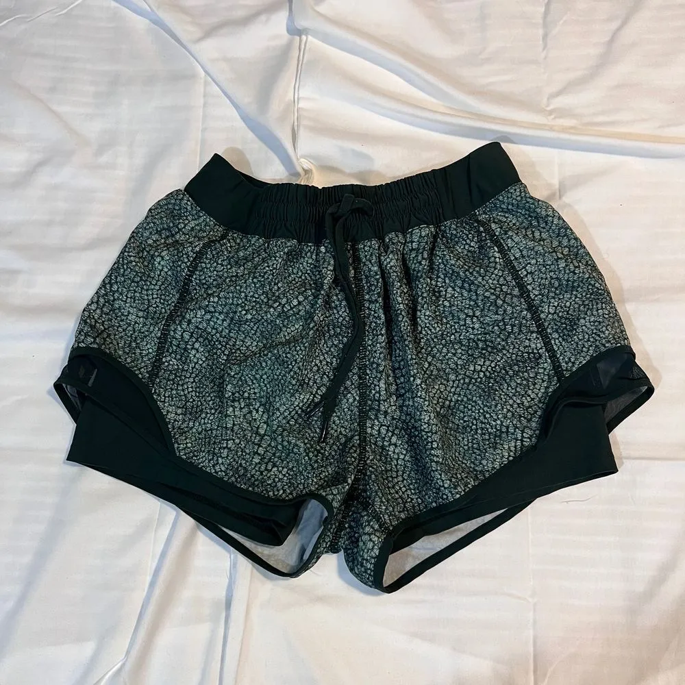 MPG Athletic Running Shorts Snake Print Pattern Workout Gym Activewear Medium Green - Image 8