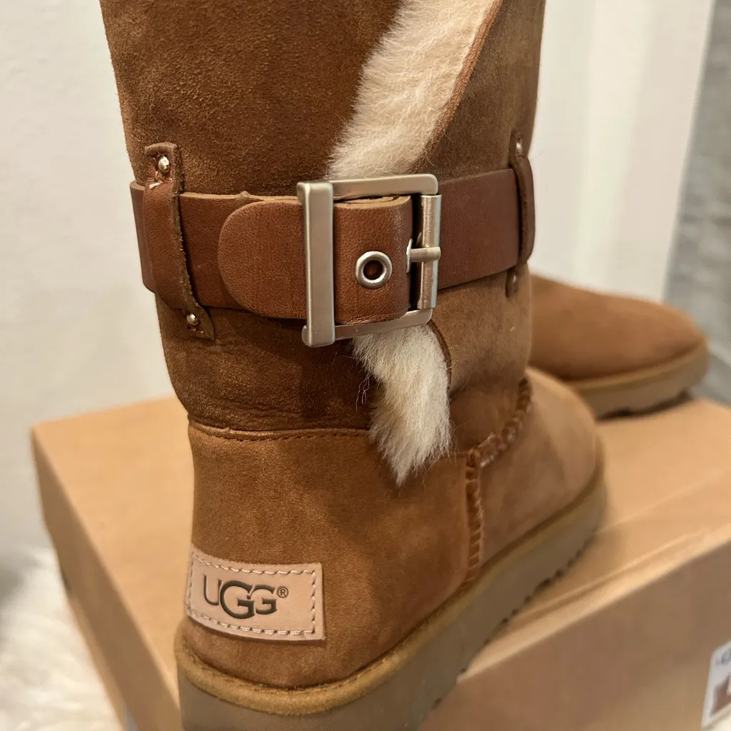 UGG Australia Jaylyn Chestnut Twinface Sheepskin Boots Size 6 - Image 4