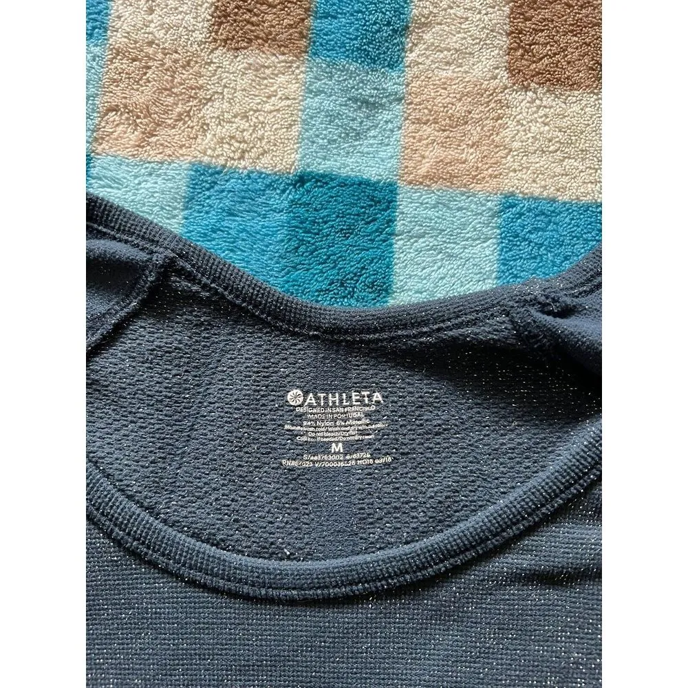 Athleta Size‎ Medium Long Sleeve Thumbhole Ruched Gray - Image 3