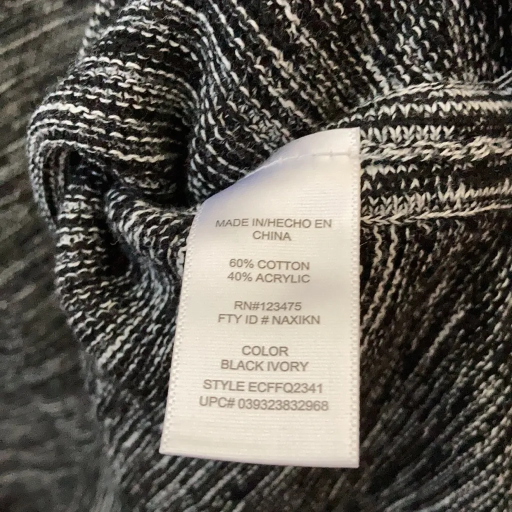 FINAL MARKDOWN Ladies’ Ellen Tracy Sweater (M) - Image 4