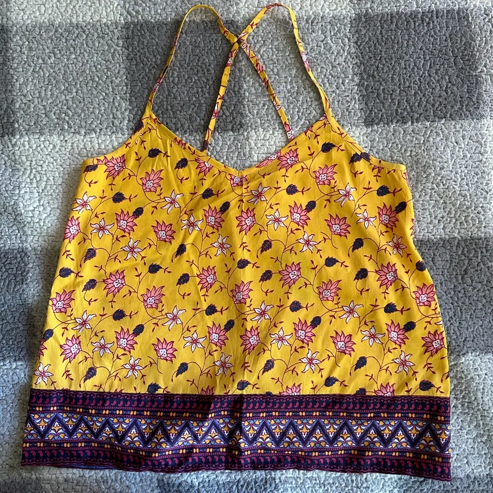 Hollister Criss Cross Back Cami Size Medium NWT - Image 4