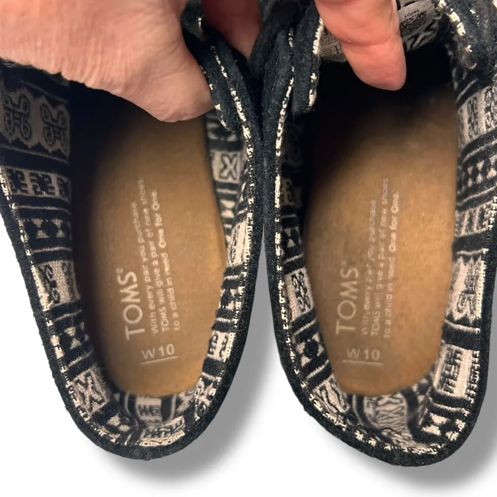 TOMS Desert Wedge Black Suede Wedge Bootie 10 - Image 5