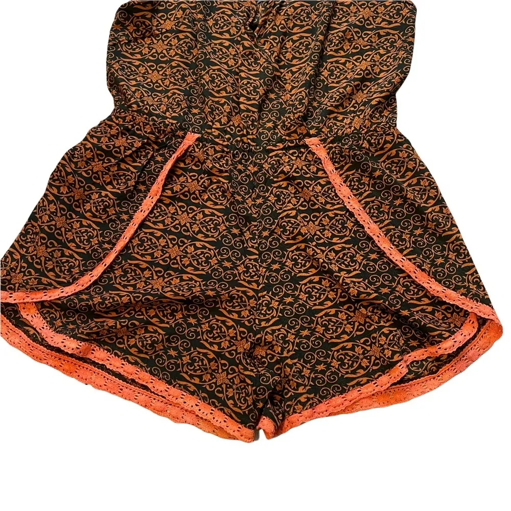 NWT,  Trading Short Romper - Image 4