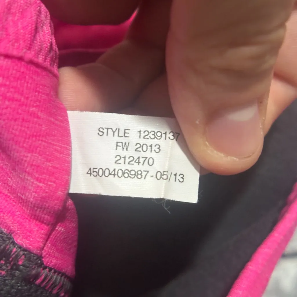 EUC Under Armour Pink Sports Bra Padded Size Small - Image 10