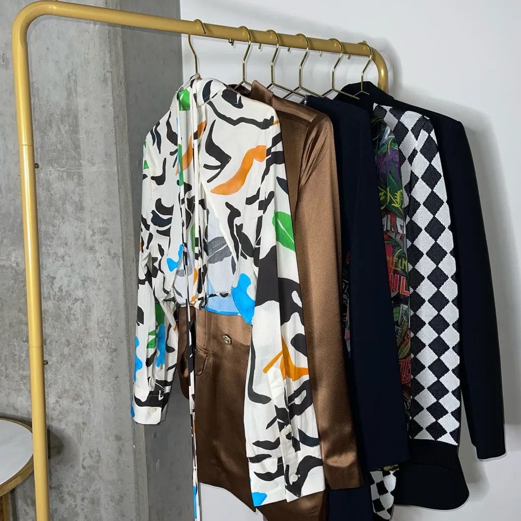 Zara Multicolored Abstract Cropped Button Up Front Open Back Lace Up Shirt - Image 11