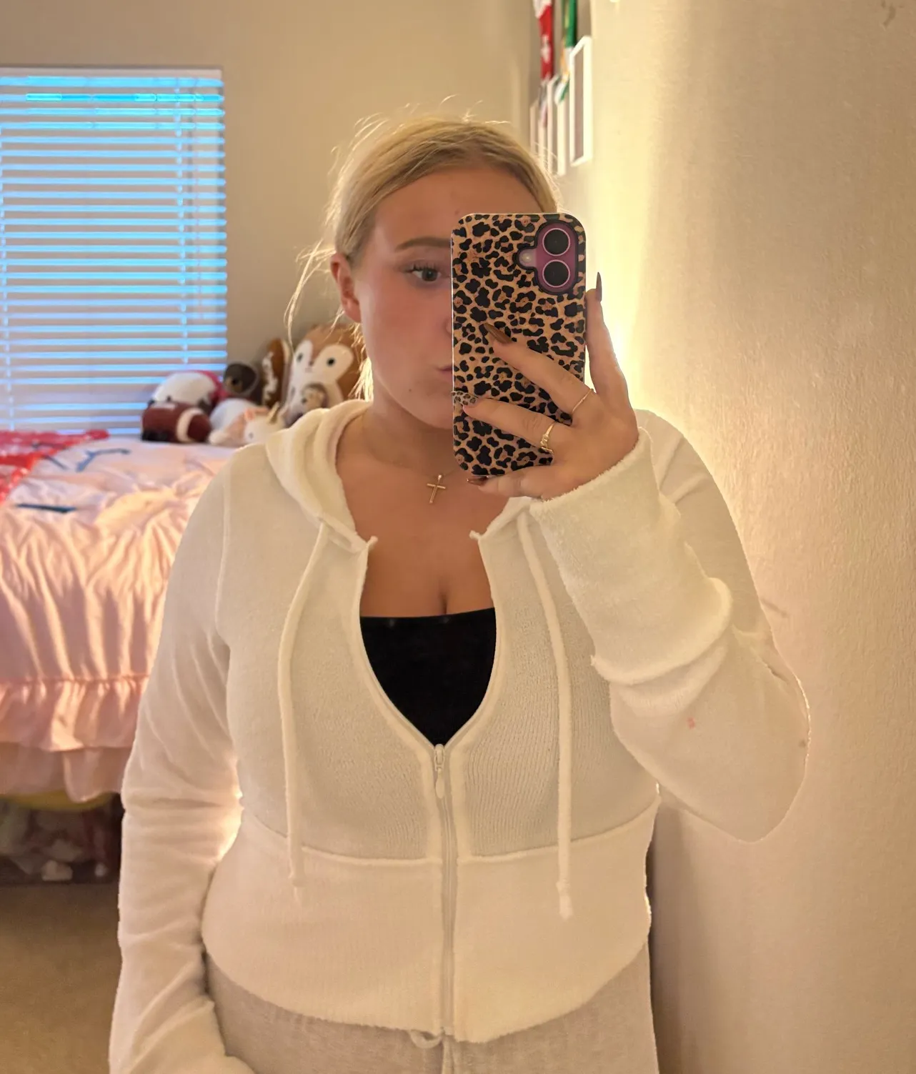 Urban Outfitters  Zip-Up Cropped - Image 2