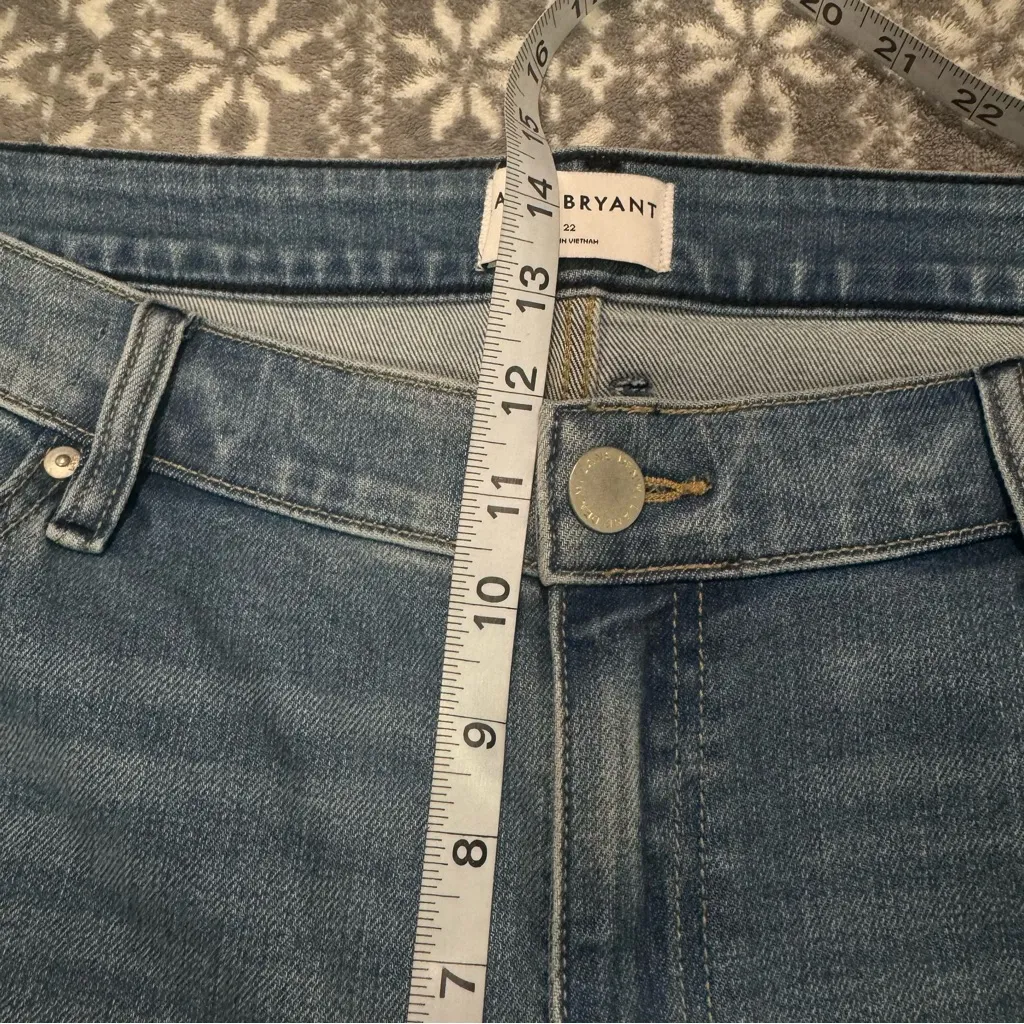 NEW‎ Lane Bryant Signature Fit Body Icon Mid Rise Straight Jean Ripped Size 22 - Image 11