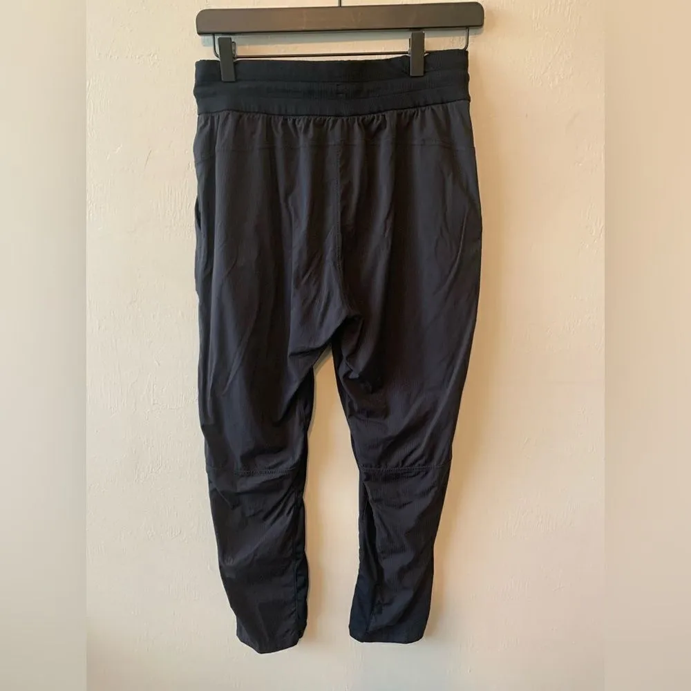 Lululemon Beyond the Studio black pants size 6 - Image 11