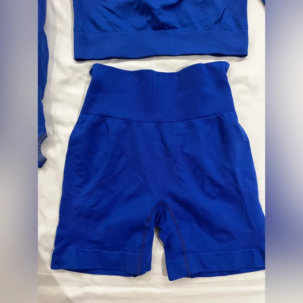 Blue Long Sleeve Crop Top and Leggings Set Size XS - Image 3