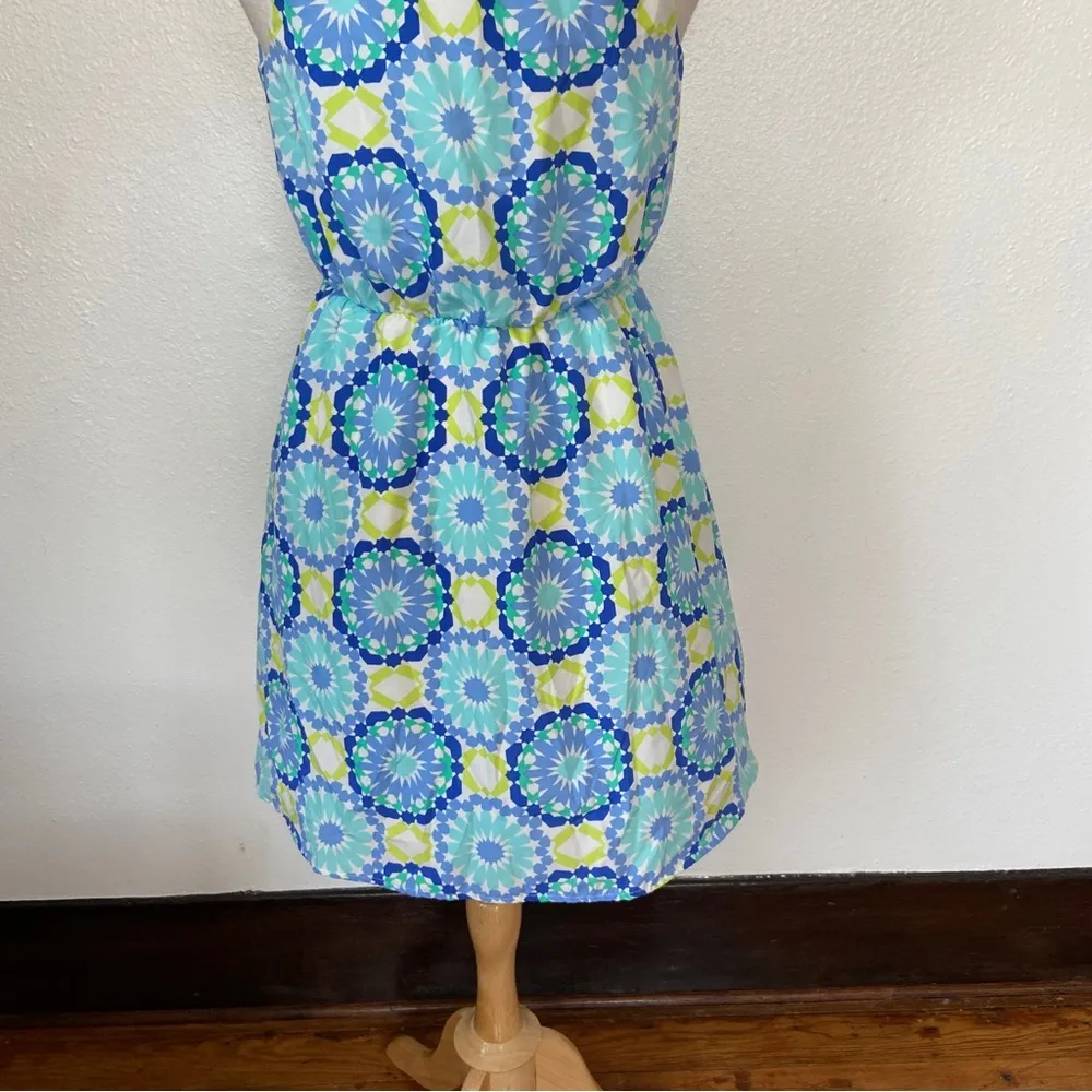 Retro Patten Sleeveless Blue & Green V-Neck Sun Dress - Image 4