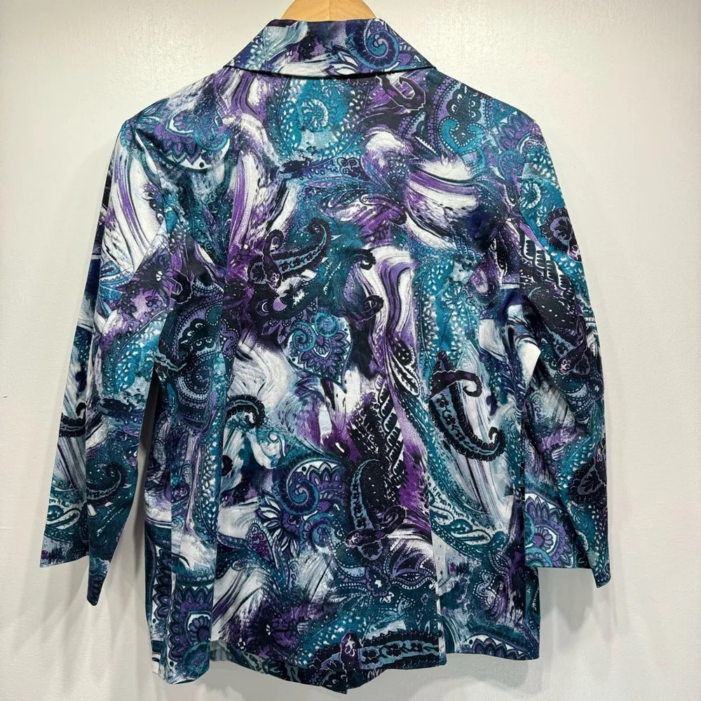 Chico’s Purple Turquoise & Gray Paisley 3/4 Sleeve Snap Front Collared Jacket - Image 4