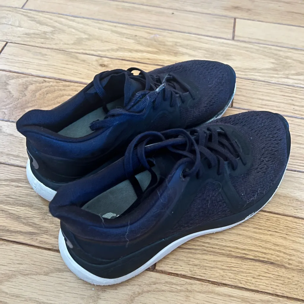 Lululemon - Women’s Chargefeel Low Workout Sneakers - Image 9