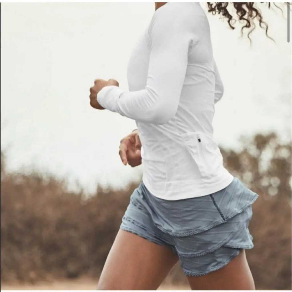 Athleta Swagger Skort Women's‎ Medium Tennis Skort Striped Polka Dot Tiered Navy - Image 2