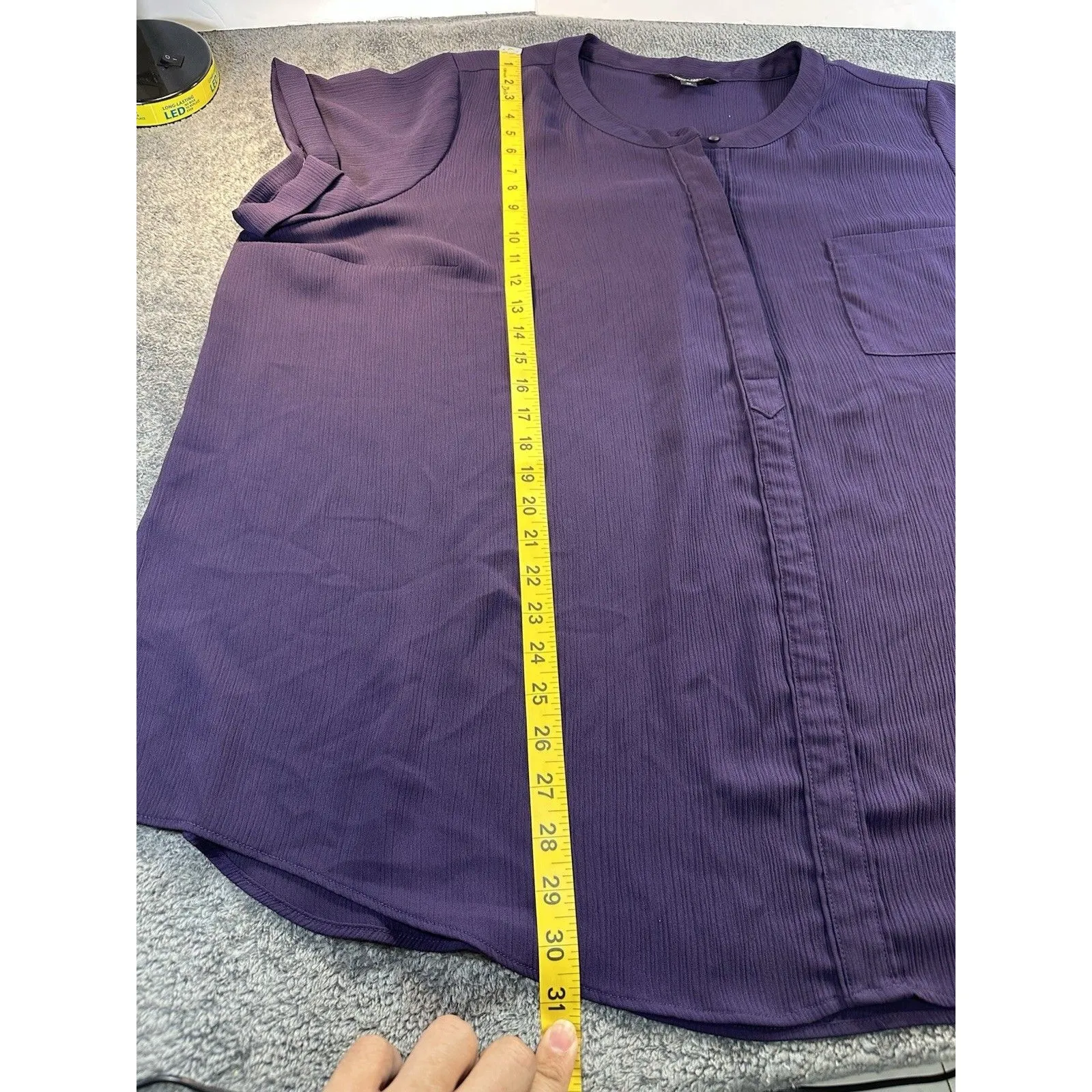 Simply Vera Wang Women's Purple V-Neck Roll Tab Sleeve Blouse Size 3XL - Image 4