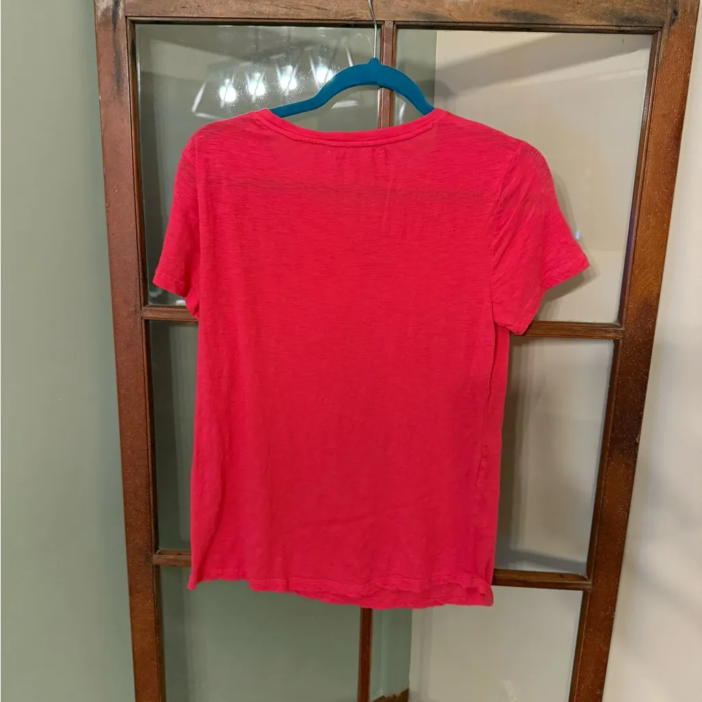 Crown & Ivy Hot Pink Basic Tee – Size Medium - Image 3