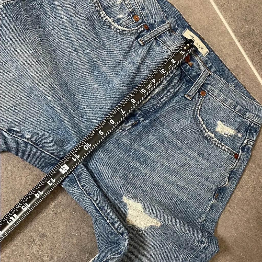 Madewell Classic Straight Jeans: Destructed size 30X27 - Image 6
