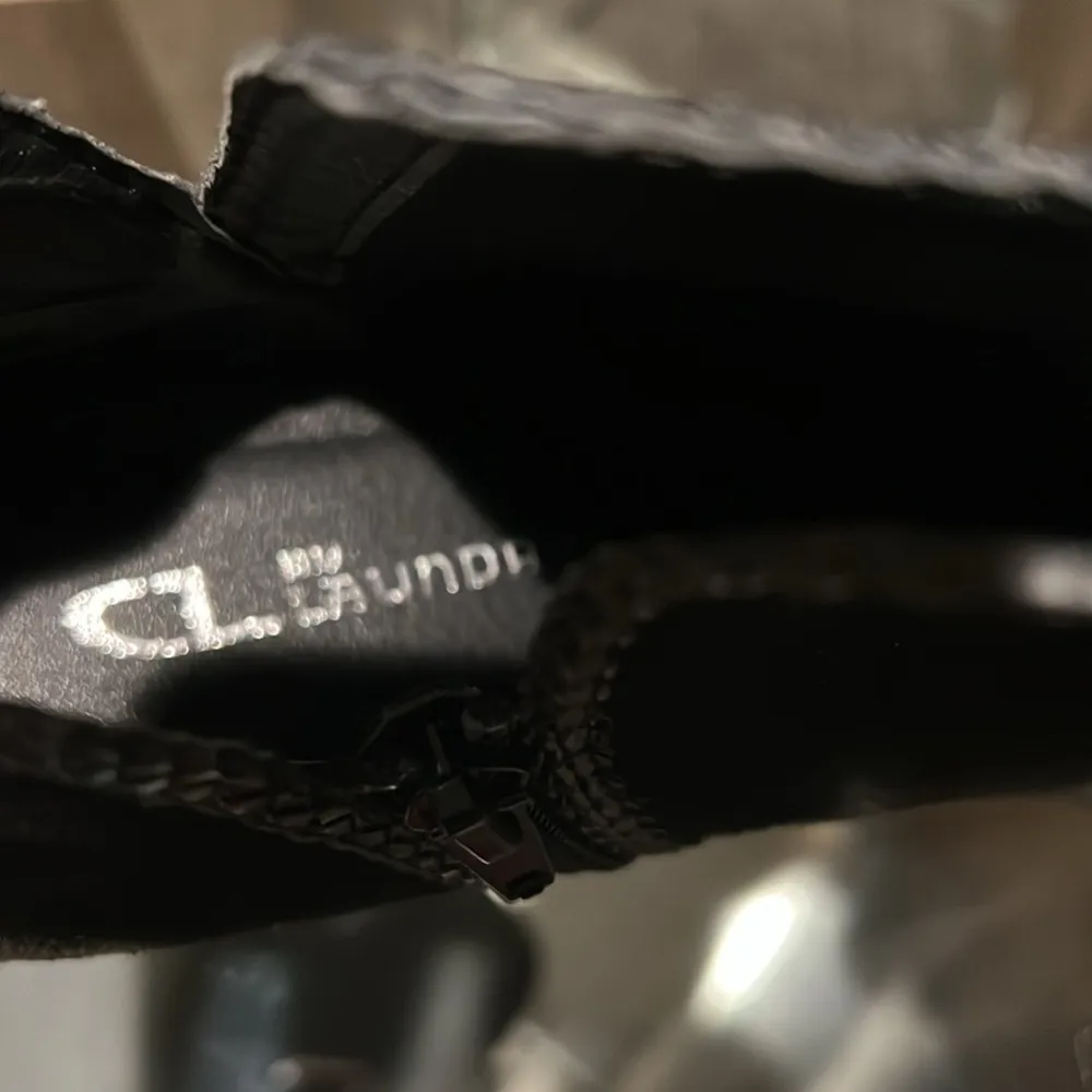 CL by Laundry Volcano Wedge Bootie, Black Size 10/41 New in Box - Image 8