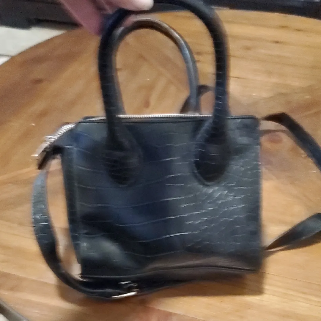 Wild Fable Midnight Croc-Embossed Crossbody Bag - Image 3