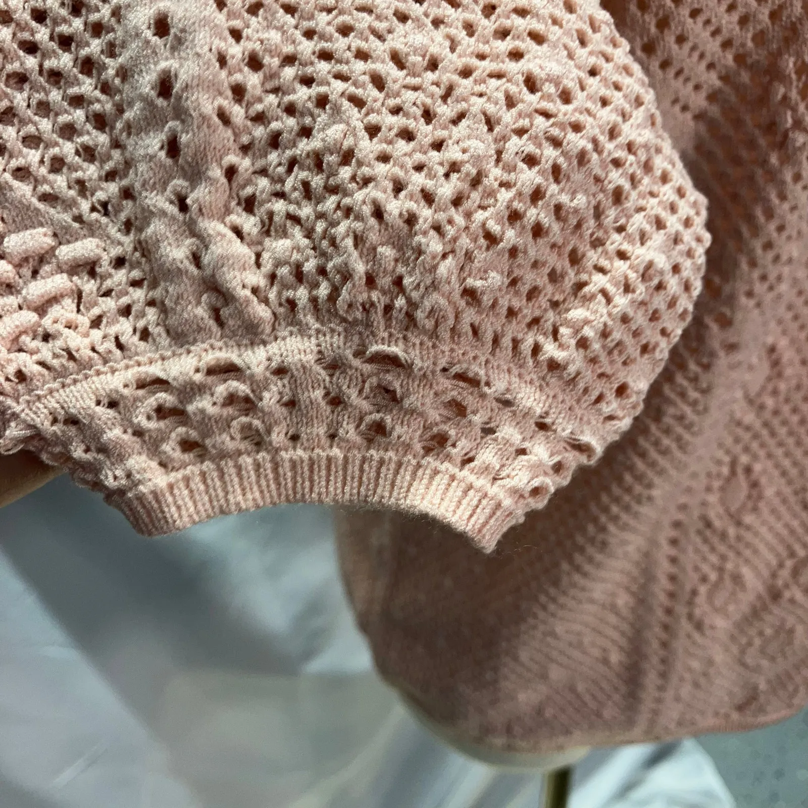 New White House Black Market Crew Neck Womens M Pink Open‎ Knit Crochet Sweater - Image 2