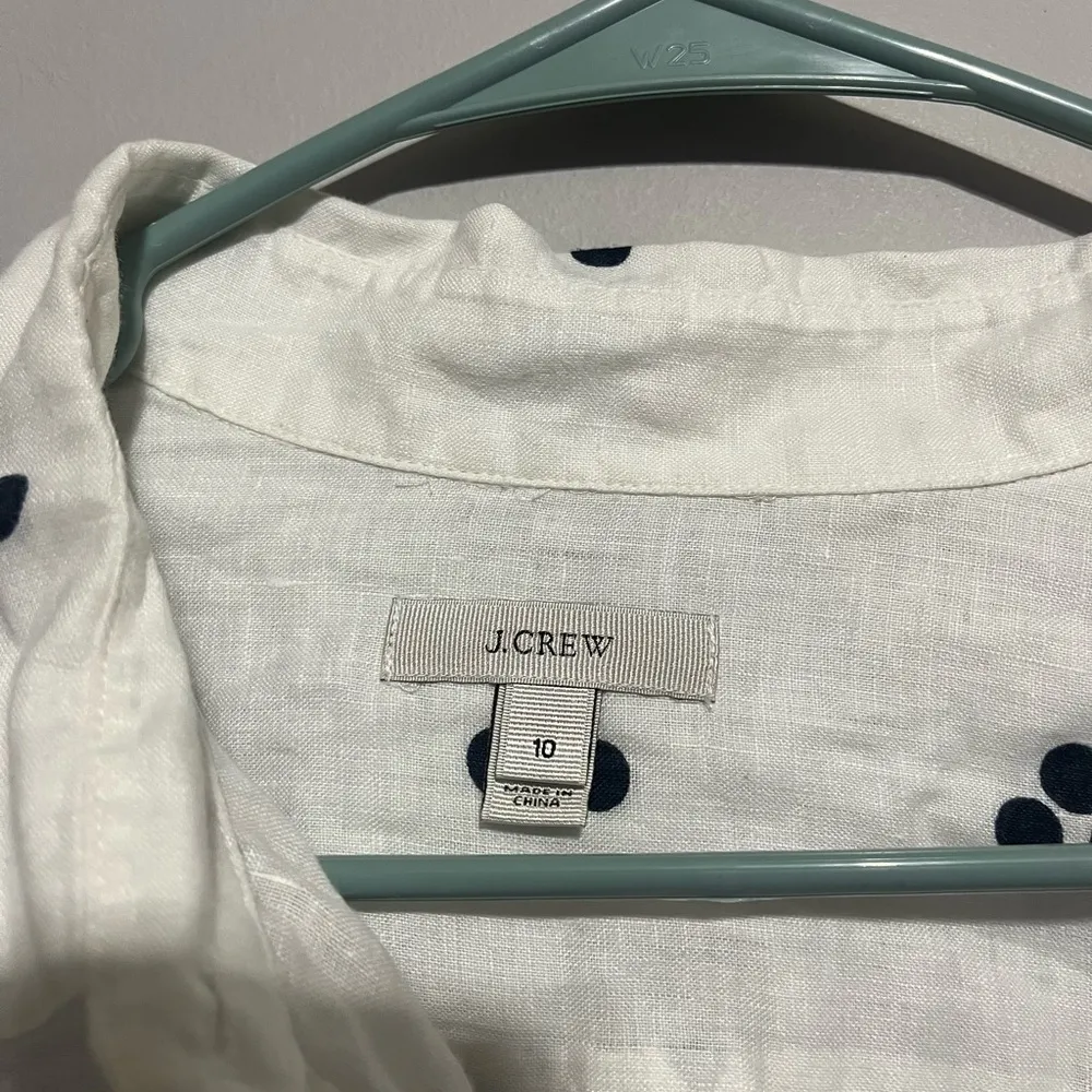 White and Black Patterned Button-Up Shirt - Image 2