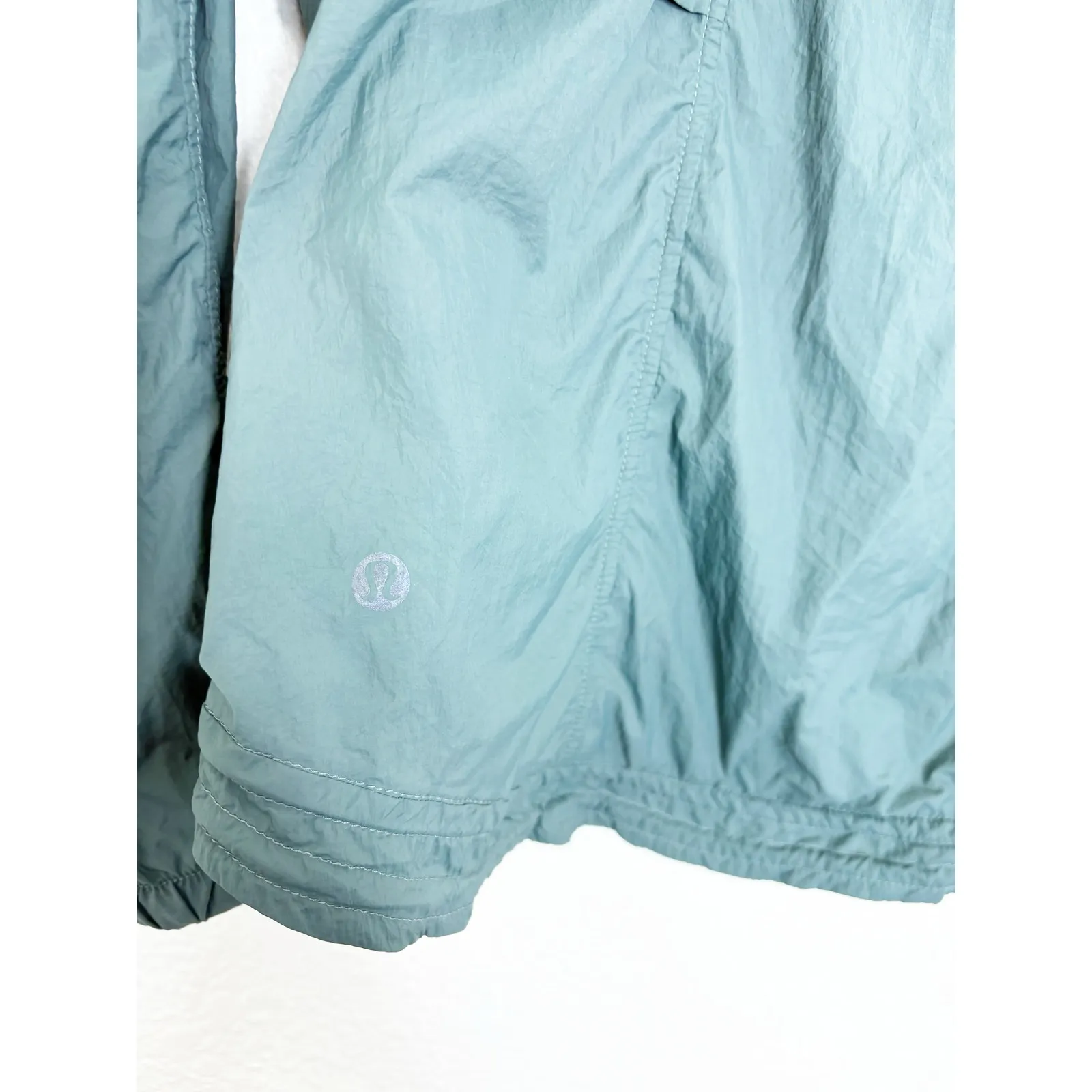 Lululemon Hood Lite Jacket Size 6 Green Windbreaker Workout Lightweight - Image 12