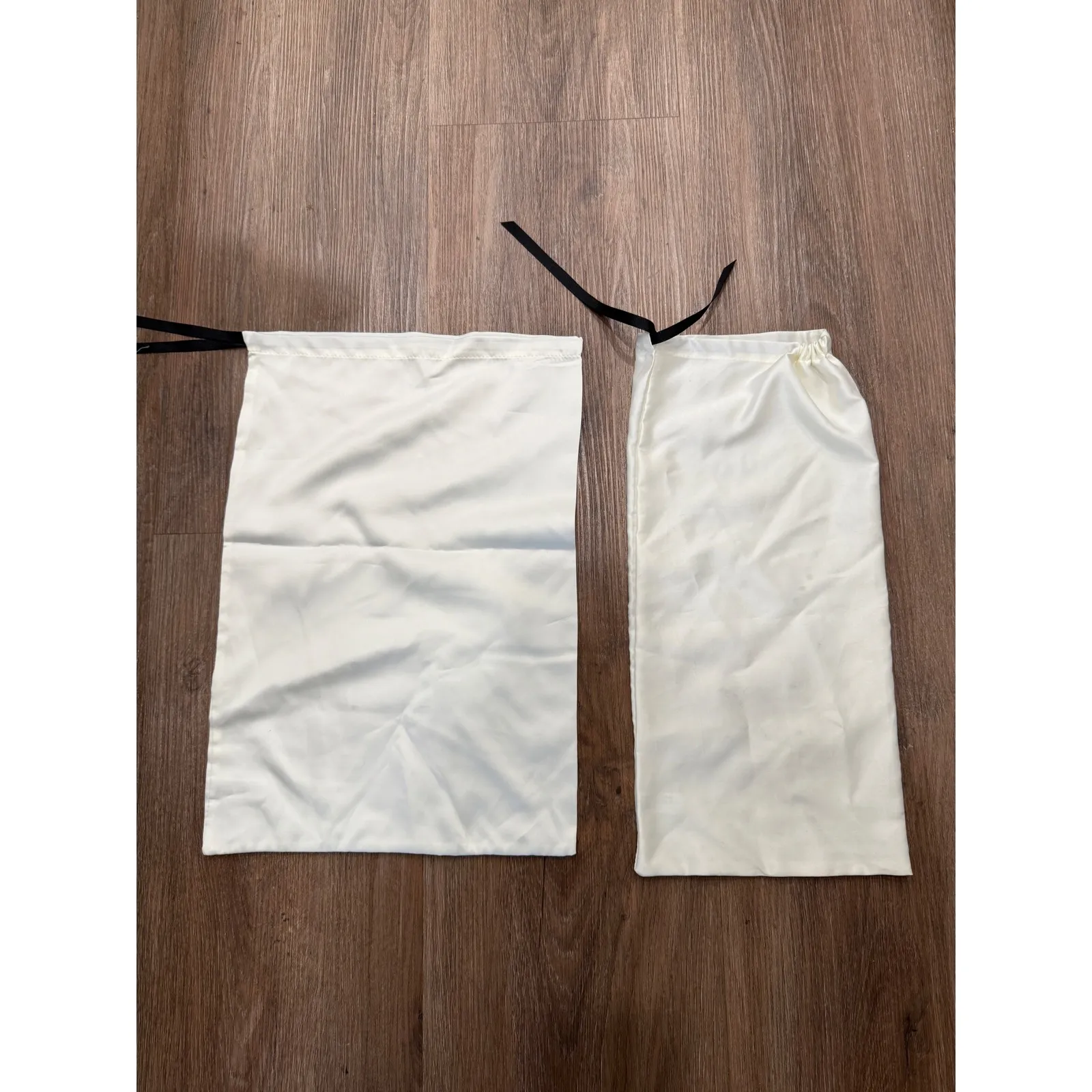 Gucci Dust Bag Lot of 2 White Drawstring Bags Authentic‎ Designer - Image 3