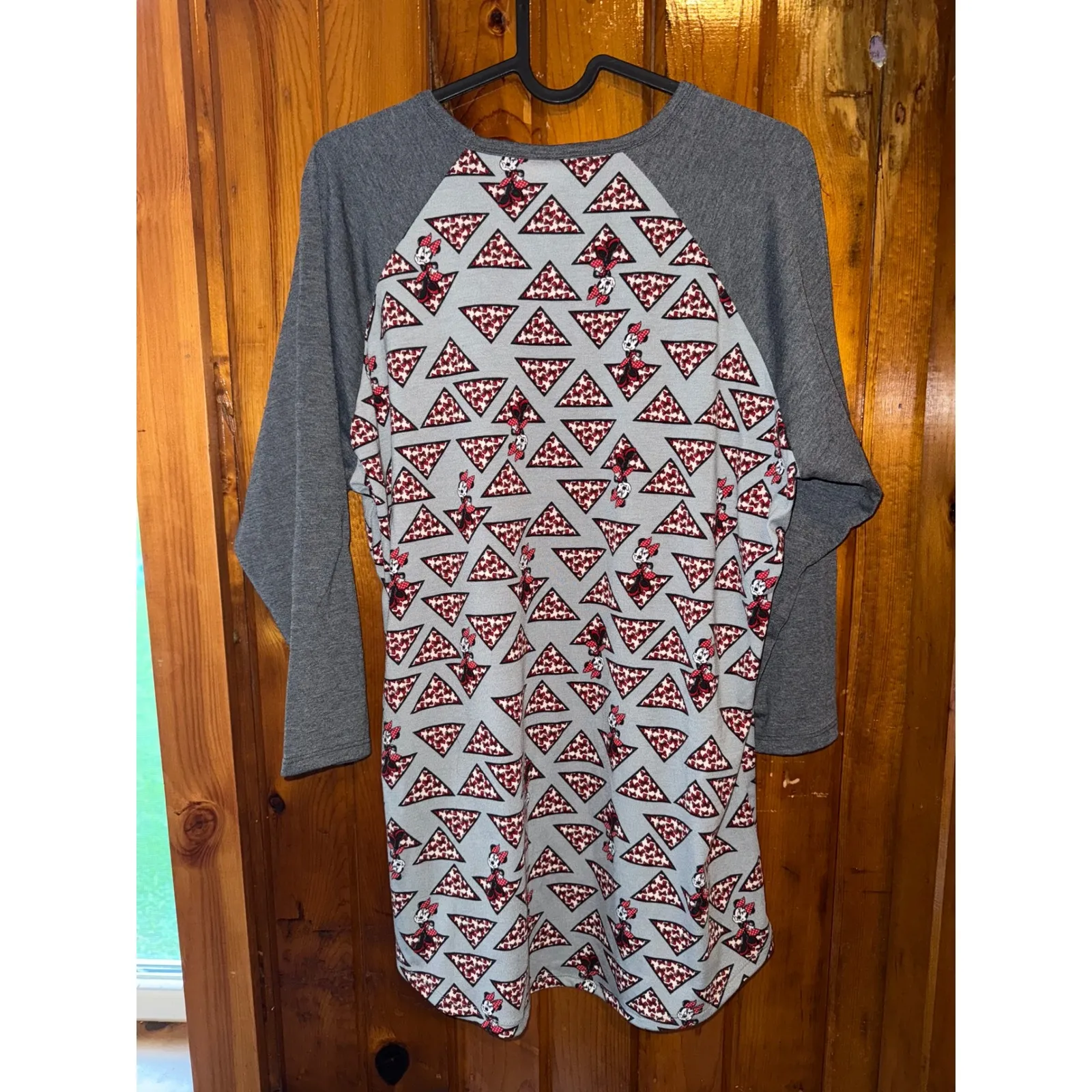 LuLaRoe Disney Minnie Mouse Pizza Raglan 3/4 Sleeve Top Women's Randy Size Large - Image 2